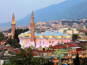 Bursa Grand Mosque or Ulu Cami is the largest mosque in Bursa, Turkey (Shutterstock)	