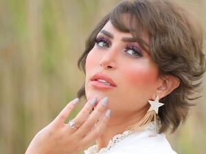 الدكتورة خلود "أخذوا من غضاريف أذني عشان يعدلون أنفي"..وتطل على الجمهور بوجه منتفخ ومُزرق!