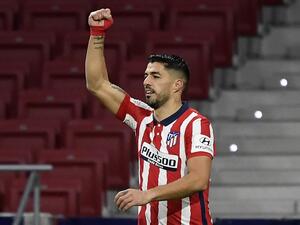 سواريز يحتفل بهدفه