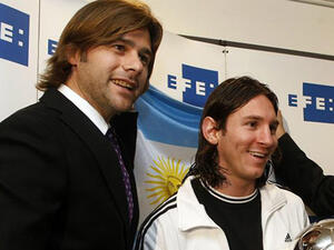 صورة أرشيفية لميسي وبوتشيتينو