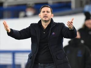 سقوط لفريق المدرب فرانك لامبارد