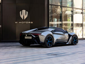 سحوبات مهرجان دبي للتسوّق تقدّم فرصة للفوز بسيارة رياضية خارقة FENYR SUPERSPORT من دبليو موتورز