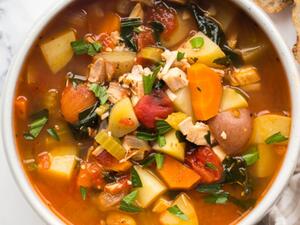 شوربة الدجاج بالخضار الصحية