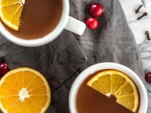 عصير التفاح الدافئ بالكرانبيري للكريسماس