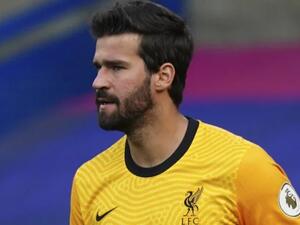 أليسون بيكر