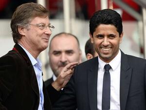 ناصر الخليفي (يمين)