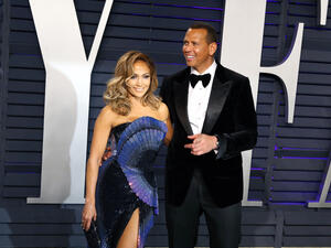 Jennifer Lopez, Alex Rodriguez at the 2019 Vanity Fair Oscar Party. (shutterstock)