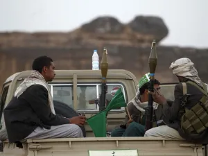 مسؤول المساعدات بالأمم المتحدة سيحث أمريكا على العدول عن تصنيف الحوثيين تنظيماً إرهابيا