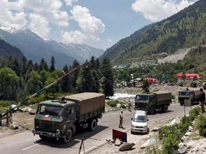 جرحى باشتباك جديد بين القوات الهندية والصينية عند حدود البلدين