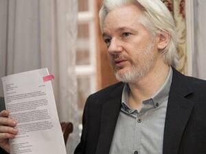 مؤسس موقع ويكيليكس جوليان أسانج 