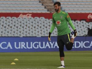 آليسون بيكر