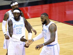 ليكرز يتطلع للدفاع عن لقبه