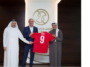 Liverpool Legend Ian Rush Visits Dubai Sports Council, Discusses Starting Projects in Dubai