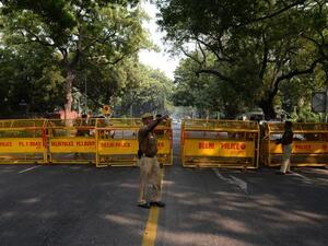 Indian policemen close a road leading towards the Israeli embassy. (File photo: AFP)