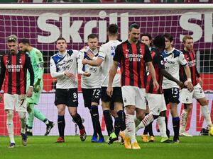 ميلان يسقط على ملعبه