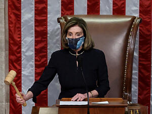 رئيسة مجلس النواب الأمريكي نانسي بيلوسي