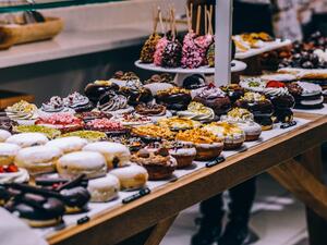 دراسة: تناول هذه الحلوى يمكن أن يعكر مزاجك