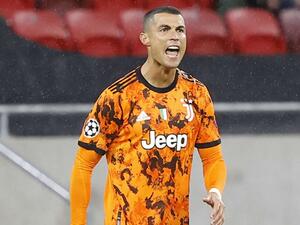 رفع رونالدو رصيده إلى 14 هدفا، ليواصل الانفراد بصدارة الهدافين، بفارق هدفين عن أقرب ملاحقيه روميلو لوكاكو