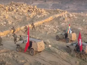 تدريبات ومناورات عسكرية لمقاتلين من الحزب التقدمي الاشتراكي