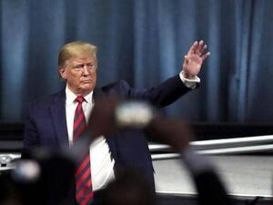 صوت 232 نائبا على الأقل لصالح قرار العزل