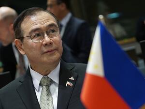 تيودورو لوكسين وزير خارجية الفلبين