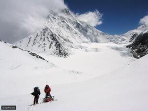 تسببت #الأمطار الغزيرة في ولايتي أوتارانتشال وهيماشال براديش في شمال منطقة الهيمالايا بحدوث انهيارات أرضية