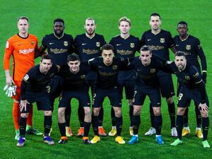 برشلونة إلى المربع الذهبي