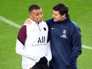 بوتشيتينو ومبابي الذي سجل ثلاثية في المباراة