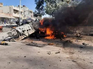  عبوة ناسفة موضوعة تحت سيارة من نوع (فان) انفجرت اليوم الخميس