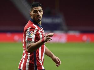 سواريز يرفع رصيده إلى 16 هدفاً في صدارة الهدافين بفارق 3 أهداف عن كلٍ من يوسف النصير وليونيل ميسي