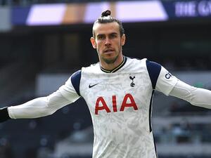 بايل يتألق ويسجل هدفين