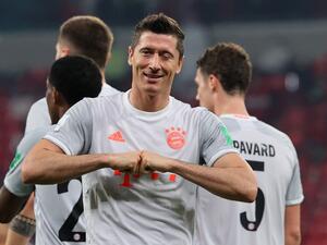 ليفاندوفسكي يقود بايرن ميونيخ للنهائي