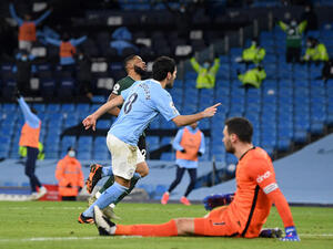 غوندوغان يواصل التألق