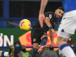 محرز يسجل هدفاً مميزاً