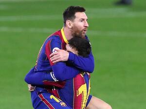 ميسي يتألق مجدداً