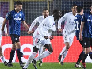 ميندي يحتفل بهدفه المميز في شباك أتالانتا