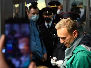 أمين عام الناتو يطالب روسيا بالإفراج عن المعارض نافالني