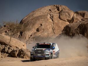 تويوتا تحرز فوزاً آخر في رالي داكار 2021 في السعودية