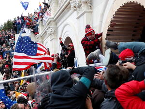 مؤيدو ترامب خلال اقتحامهم مبنى الكابيتول