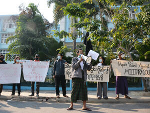 ميانمار تعيش حالة من "حجب الإنترنت على مستوى البلاد"