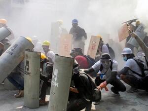 محتجون في ميانمار