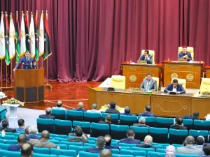 الحكومة الليبية تؤدي القسم