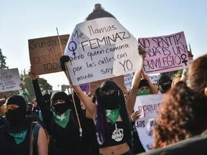 إصابة 19 شخصاً خلال مظاهرات ترافقت مع يوم المرأة العالمي بالمكسيك