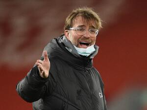 يورغن كلوب مدرب ليفربول في مأزق