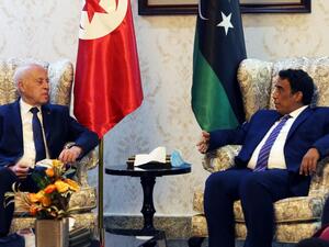 Libya'a newly-appointed government hold talks with Tunisia’s president.
