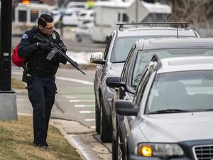 10 people, including a police officernkilled in a Colorado Shooting 