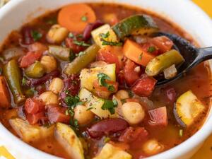 شوربة مينيسترون بالخضار