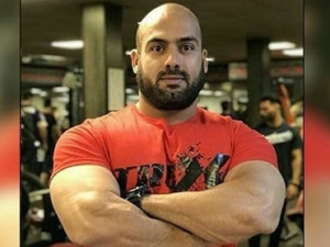 Iranian bodybuilder stitched his lips in protest 