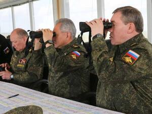 روسيا تقول إنها بدأت سحب قواتها من القرم بعد تدريبات