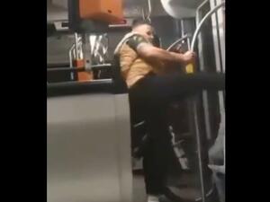  فيديو يوثق اعتداء عنصري على فتى سوري 